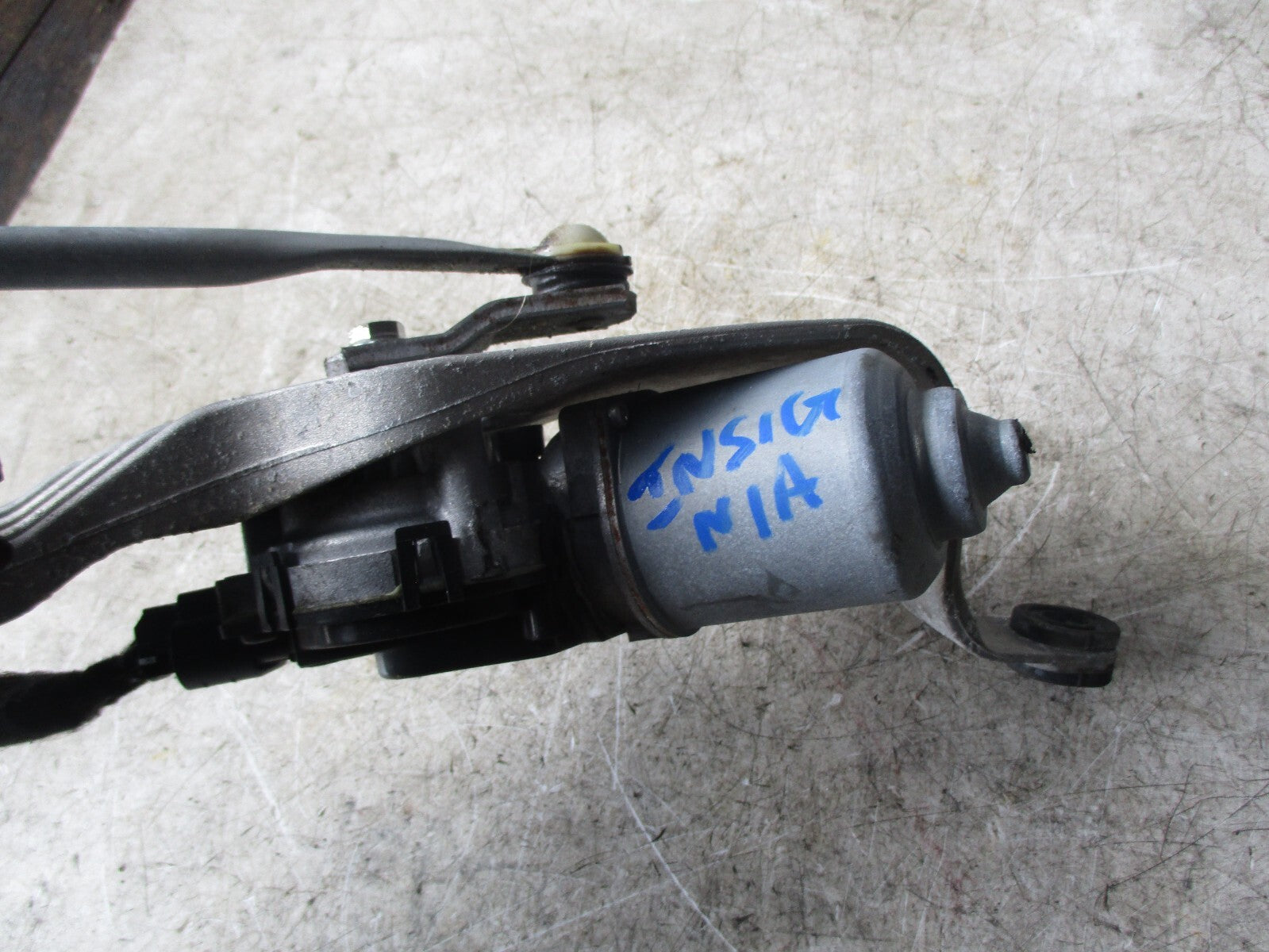 VAUXHALL INSIGNIA 2010 FRONT WIPER MOTOR LINKAGES 13227393