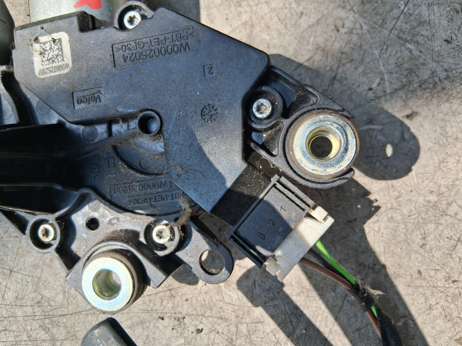 MERCEDES BENZ CLA 2014 BOOTLID TAILGATE REAR WIPER MOTOR A1569060000
