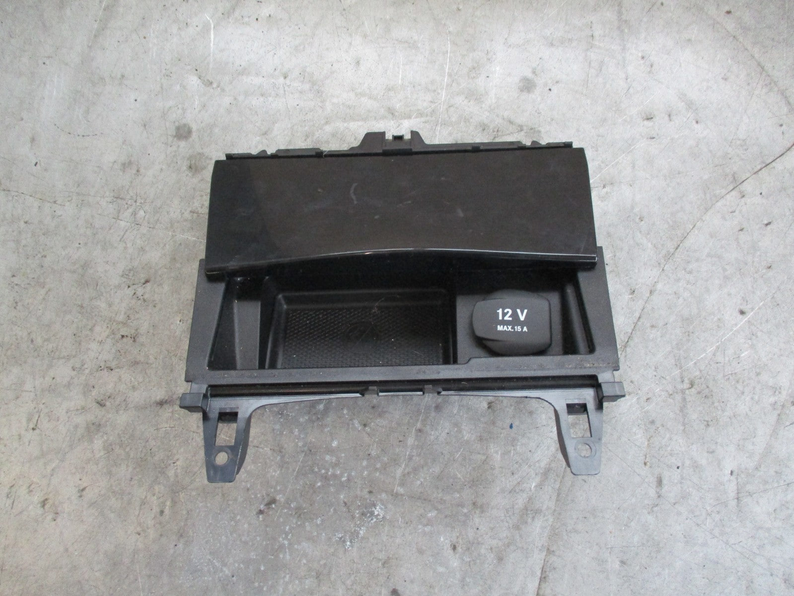 MERCEDES C CLASS W204 CENTRE CONSOLE ASH TRAY BLACK TRIM
