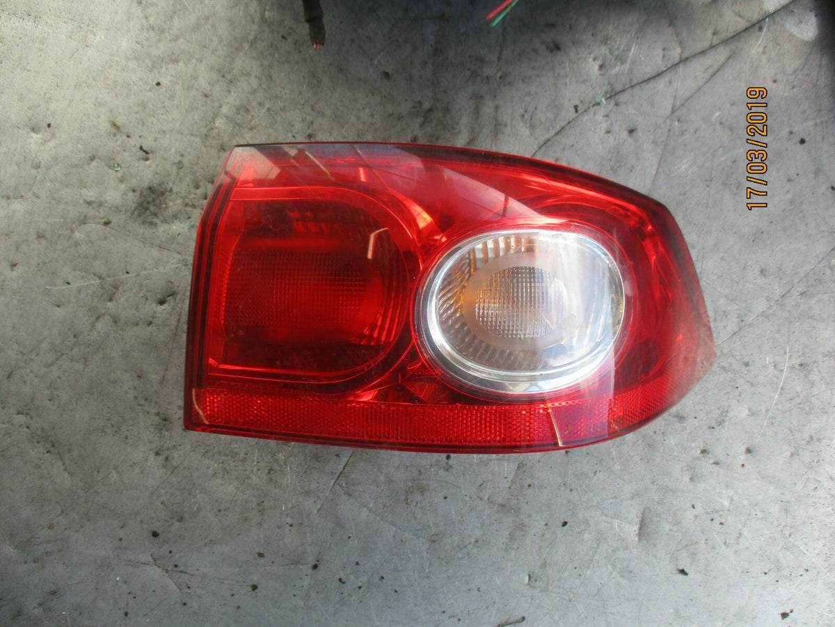 RENAULT LAGUNA MK2 OSR DRIVERS SIDE REAR LIGHT TAIL LIGHT