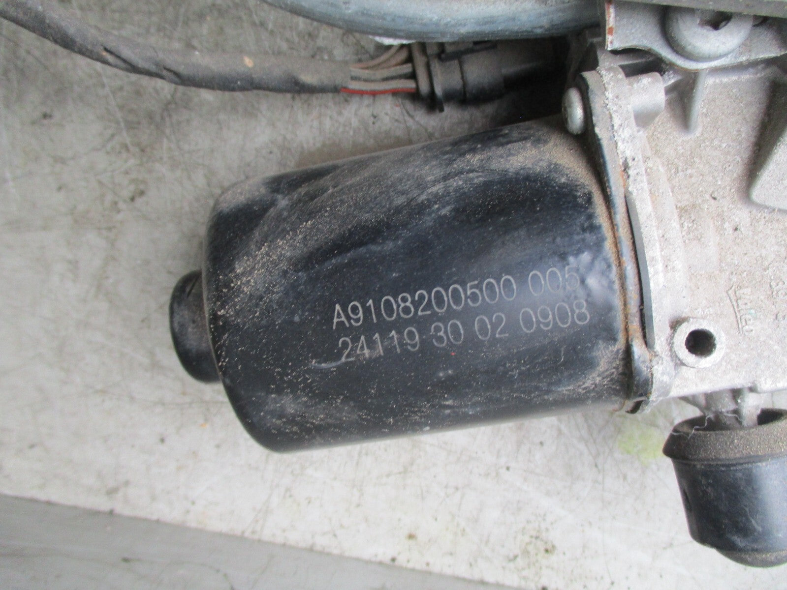 MERCEDES BENZ SPRINTER W907 2019 FRONT WINDSCREEN WIPER MOTOR LINKAGES