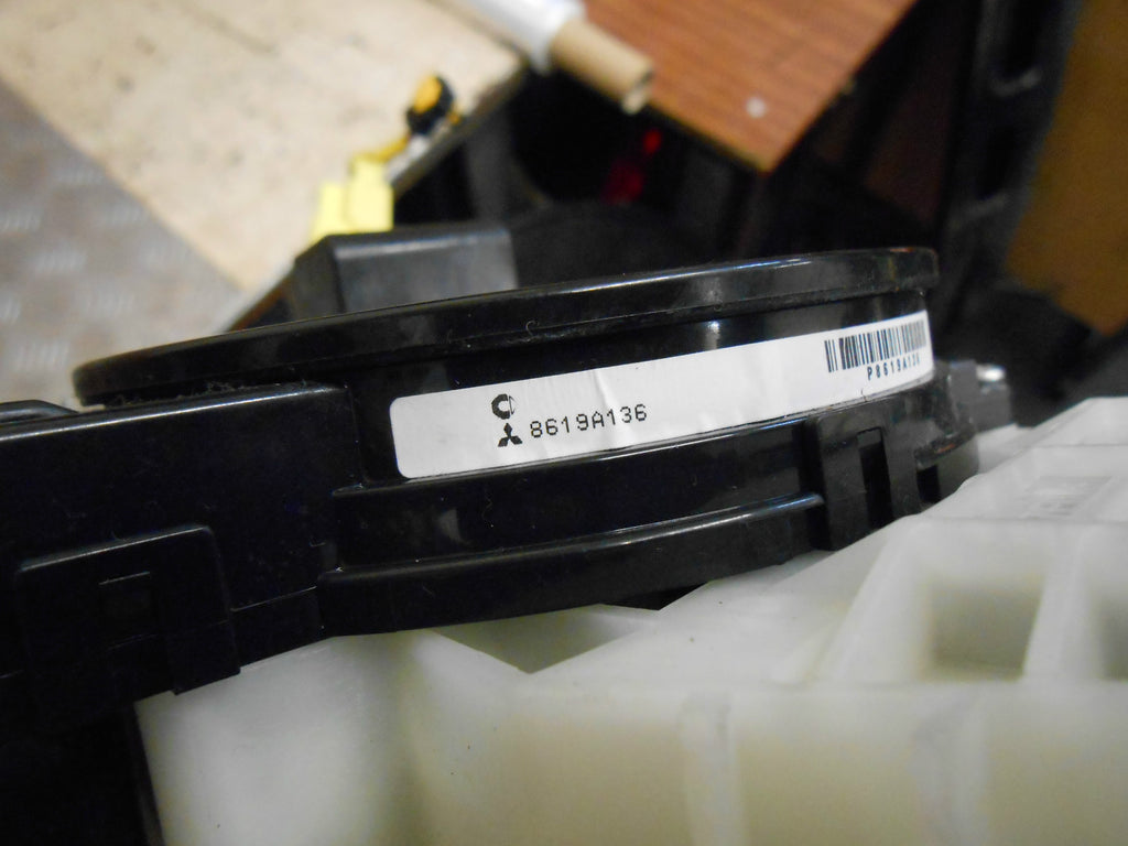 MITSUBISHI COLT CZ1 2011 INDICATOR WIPER LIGHT CONTROL STALK SQUIB 8600A331XA