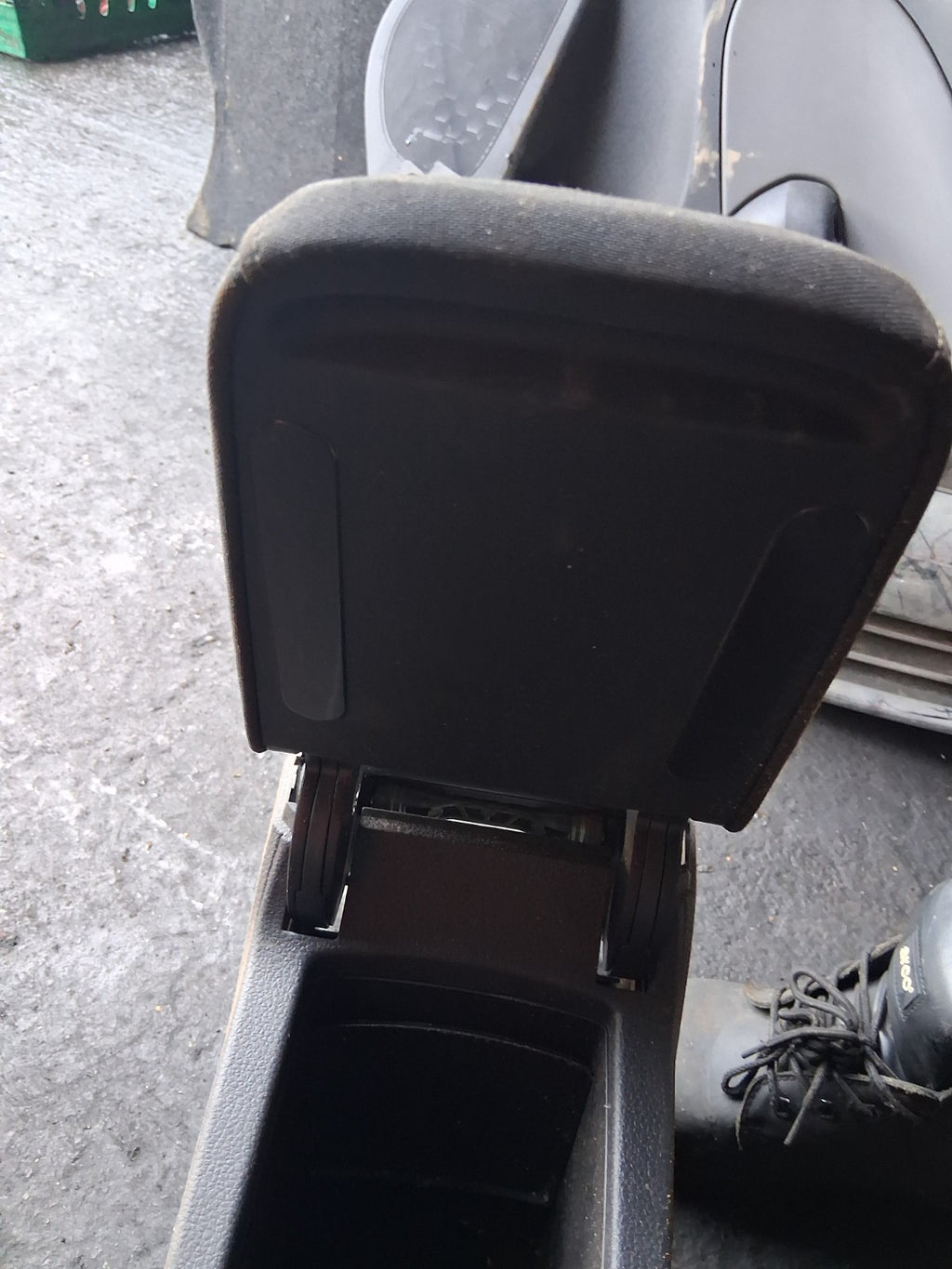 2015 VOLKSWAGEN GOLF MK7 COMPLETE CENTRE CONSOLE ARM REST TRIM