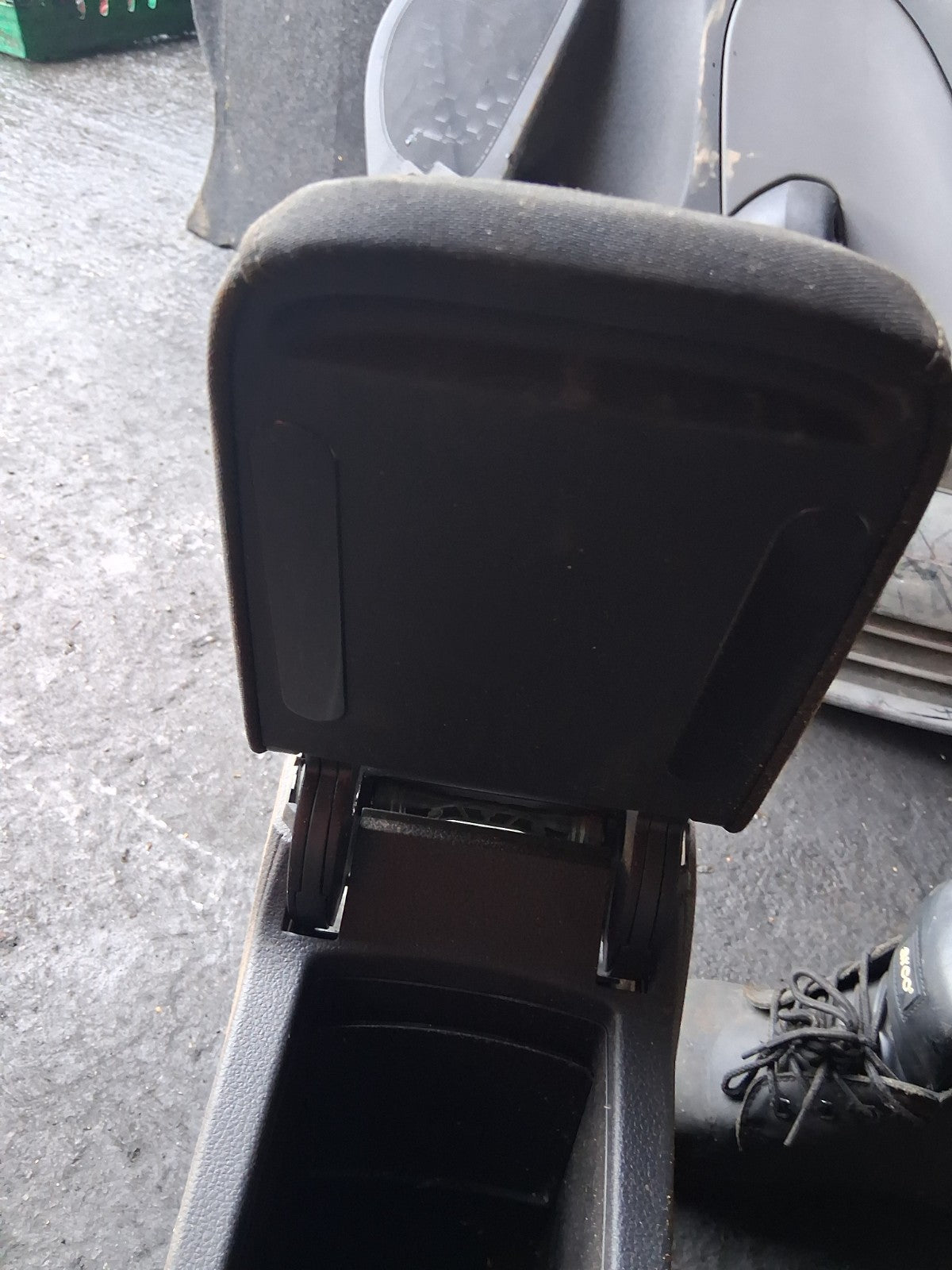 2015 VOLKSWAGEN GOLF MK7 COMPLETE CENTRE CONSOLE ARM REST TRIM