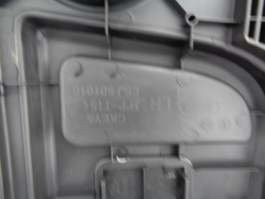LAND ROVER DISCOVERY 3 2005 PASSENGE SIDE REAR BOOTSTORAGE COMPARTMENT ESJ501010