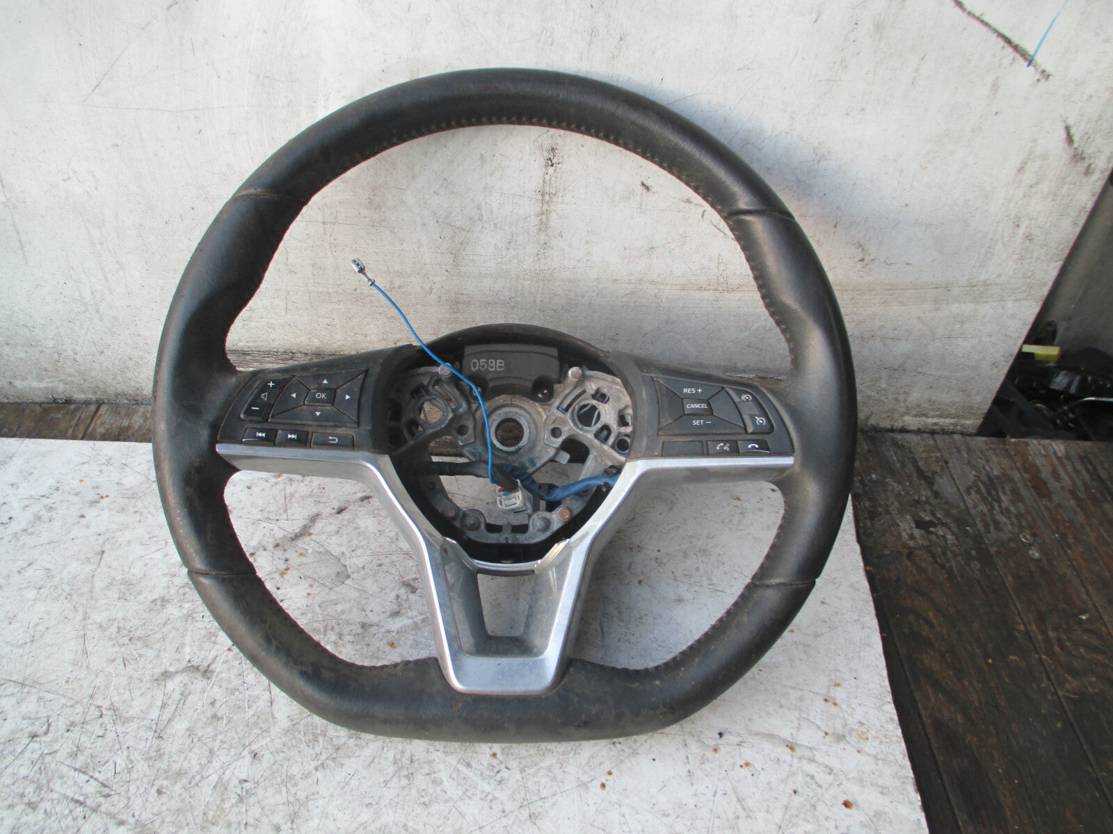 NISSAN QASHQAI J11 2018 FLAT BOTTOM MULTIFUNCTION STEERING WHEEL 48430HV05C