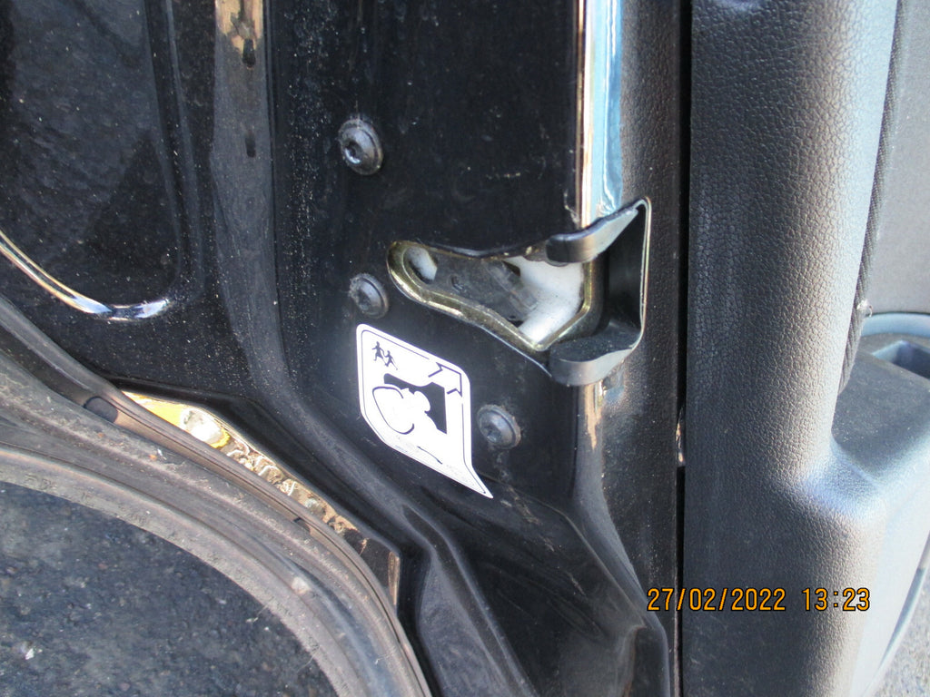 FORD MONDEO 2003 MK2 NSR REAR PASSENGER SIDE COMPLETE DOOR BLACK