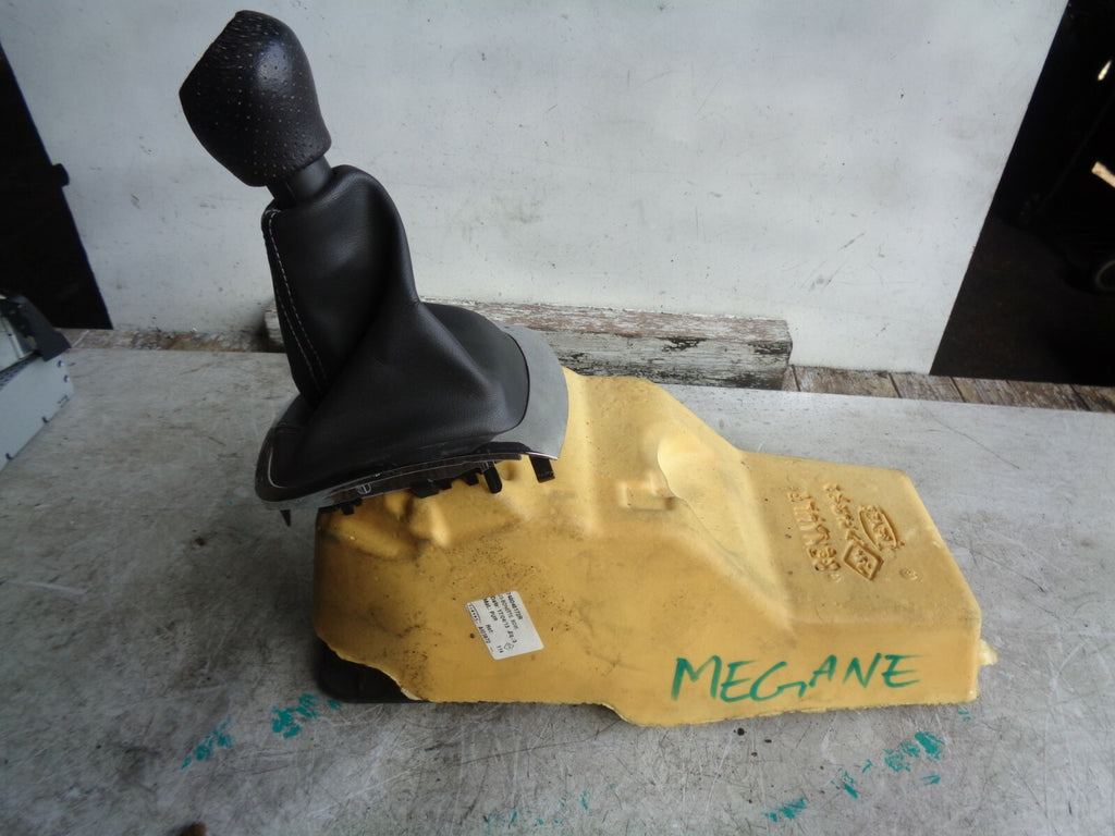 RENAULT MEGANE MK3 1.5 DIESEL 6 SPEED MANUAL GEAR STICK SHIFTER