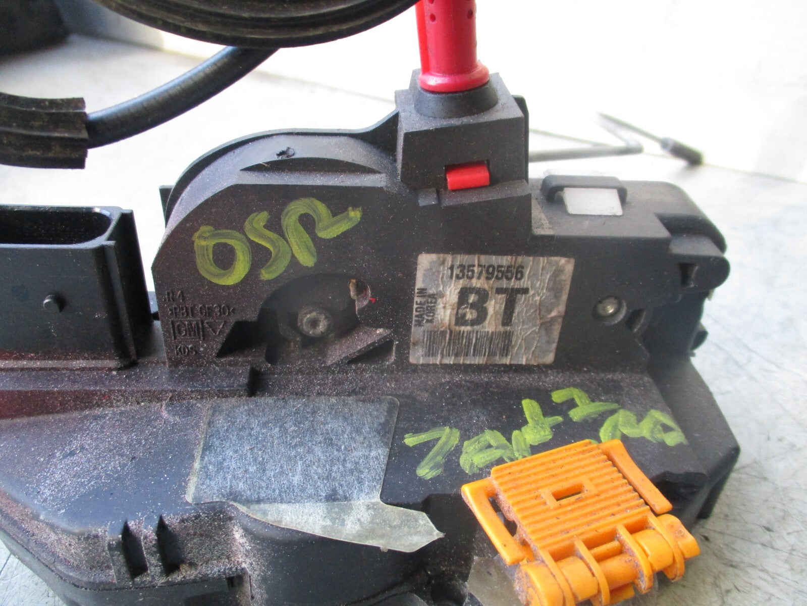 2016 VAUXHALL ZAFIRA C OSR DRIVER SIDE REAR DOOR LOCK MECHANISM 13579556