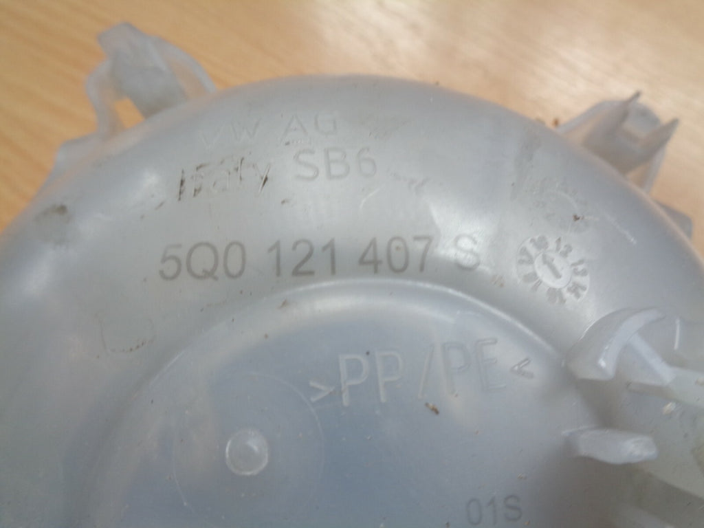 SKODA OCTAVIA 2019 1.5 L PETROL EXPANSION TANK COOLANT 5Q0121407S