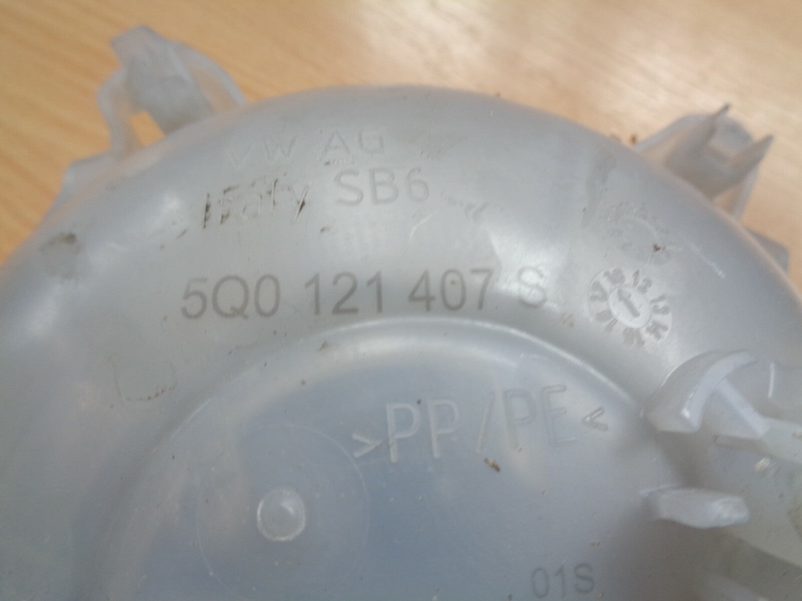 SKODA OCTAVIA 2019 1.5 L PETROL EXPANSION TANK COOLANT 5Q0121407S
