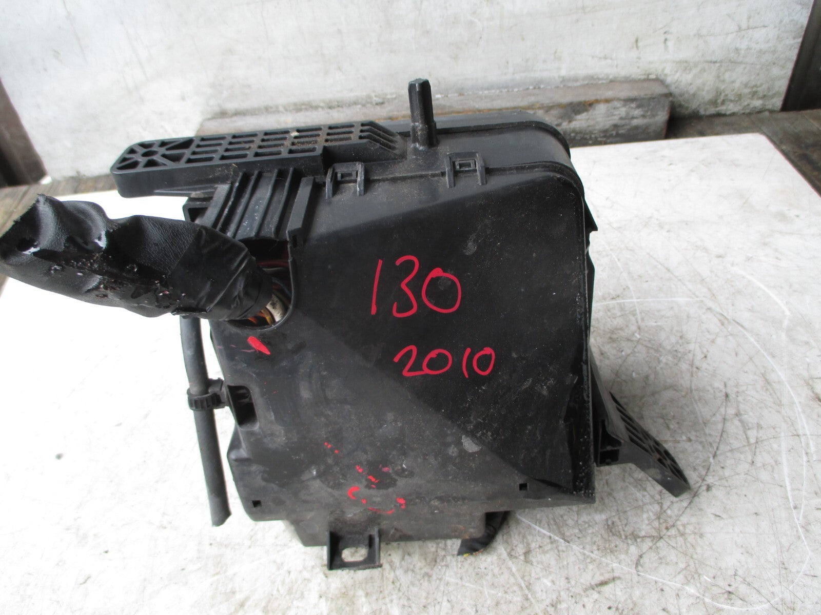 HYUNDAI I30 MK1 1.6 2010 FUSE BOX RELAY MODULE