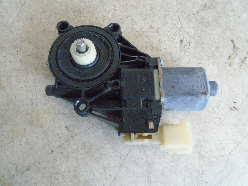 FORD FIESTA MK7 2014 3 DOOR PASSENGER SIDE WINDOW MOTOR 8A6114A389B