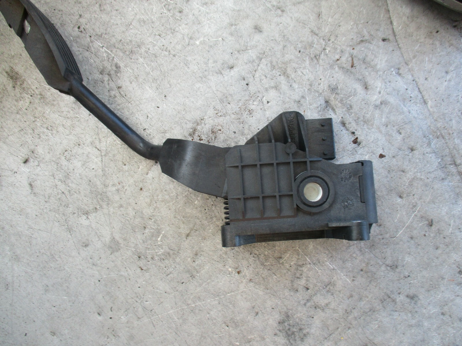 VAUXHALL CORSA D ELECTRIC ACCELERATOR THROTTLE PEDAL 55702021