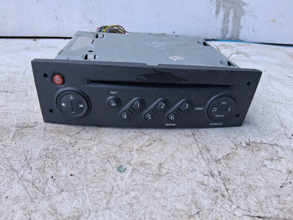 2008 RENAULT CLIO MK3 RADIO CD PLAYER STEREO HEAD UNIT 8200607915
