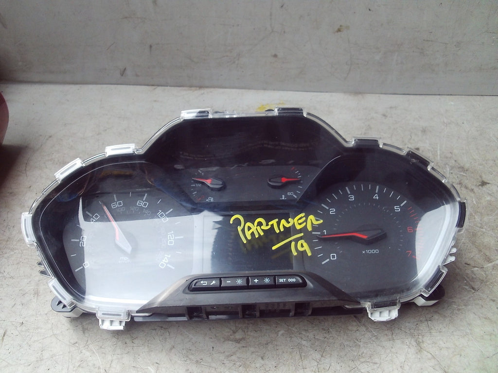 2019 PEUGEOT PARTNER SPEEDO SPEEDOMETER INSTRUMENT CLUSTER 983110178000