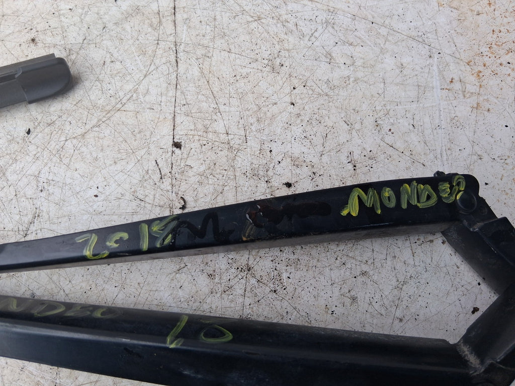 2018 FORD MONDEO MK5 FRONT WINDSCREEN BOTH WIPER ARMS