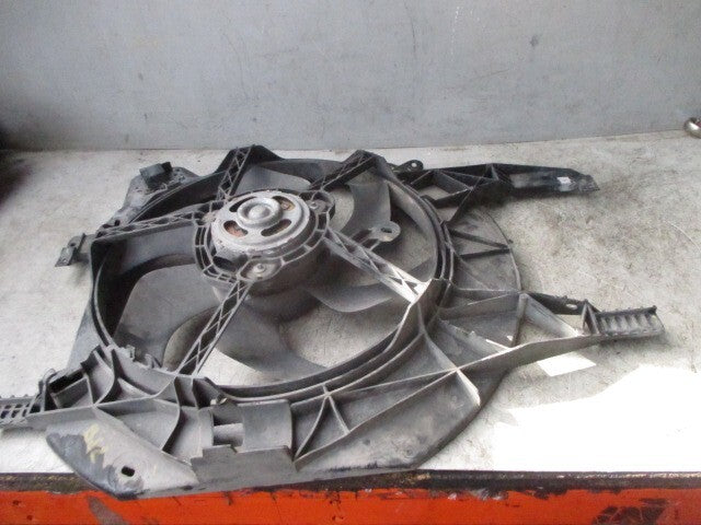 2012 VAUXHALL VIVARO FRONT RADIATOR COOLANT RAD FAN MOTOR 8200817125