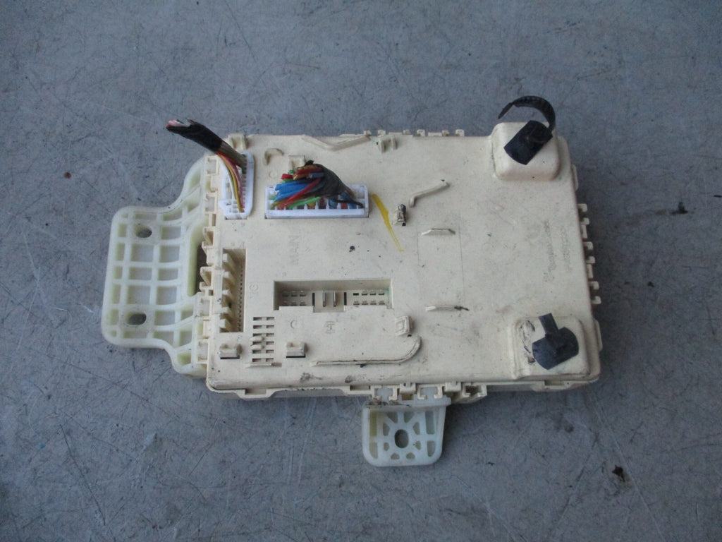 2015 HYUNDAI IX35 MK1 DIESEL FUSE RELAY BOX 919502S511