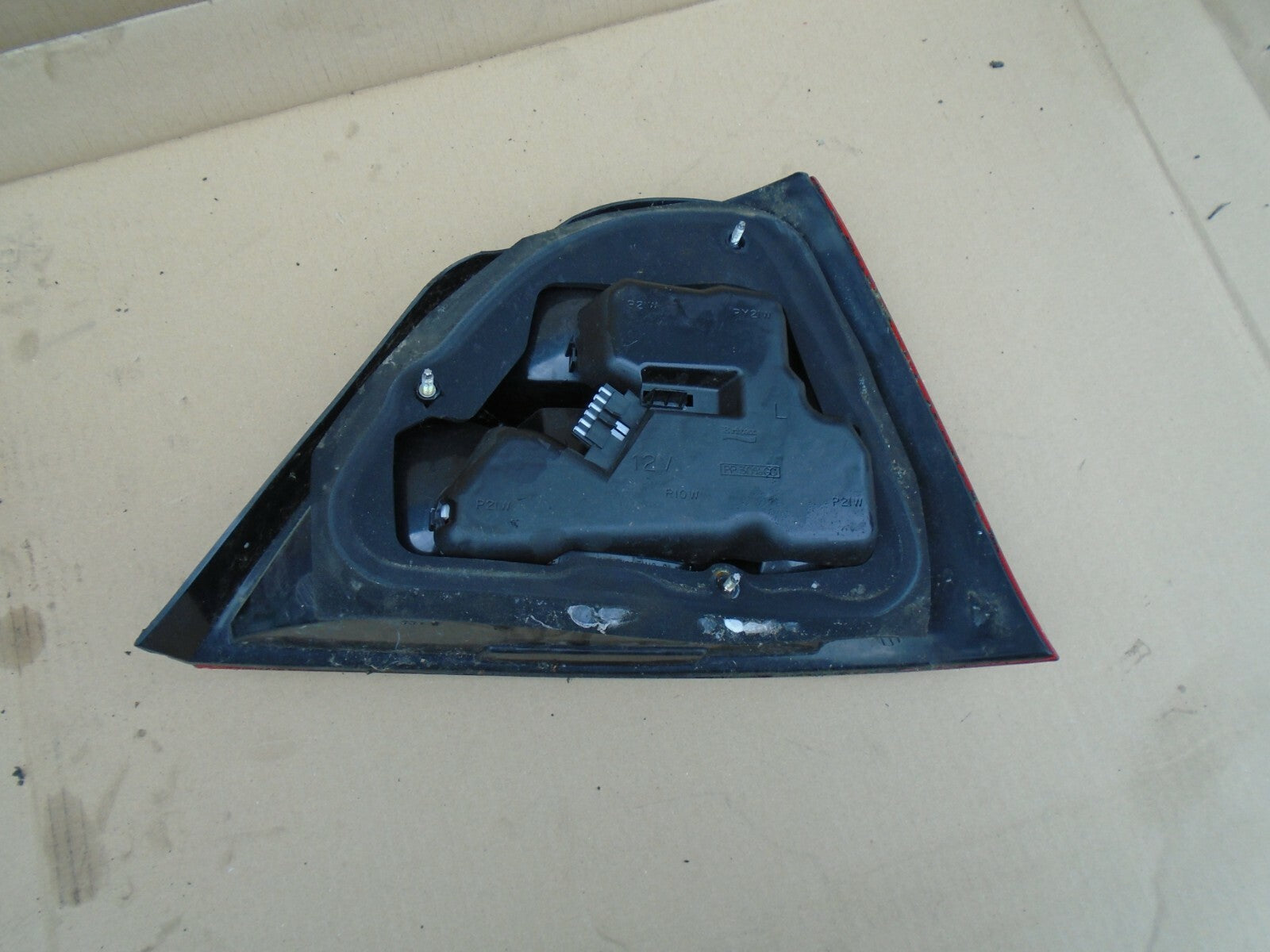 ROVER 25 2003 HATCHBACK NSR PASSENGER SIDE REAR BRAKE TAIL LIGHT CLUSTER UNIT
