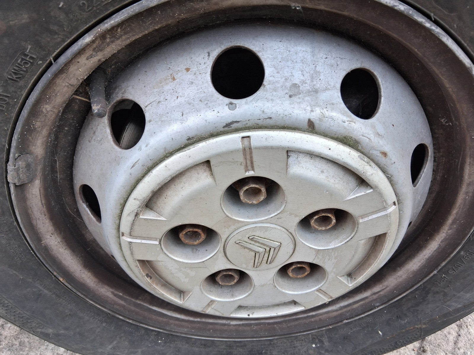 2014 CITROEN RELAY MK3 15 INCH STEEL WHEEL WITH TYRE 215/70R15C