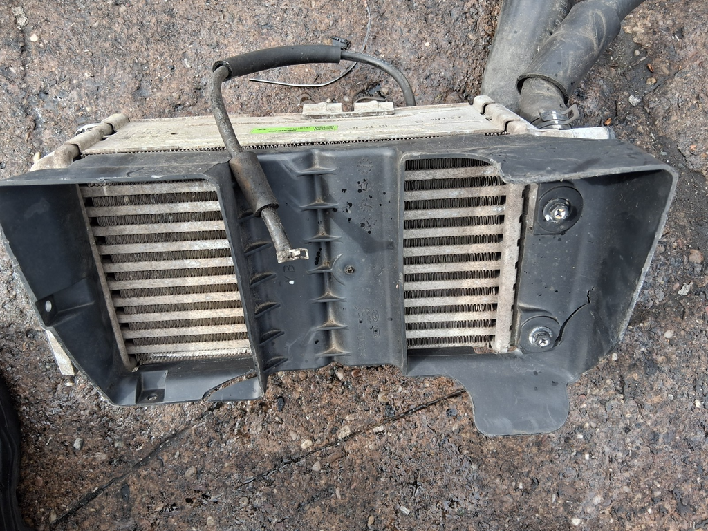 2018 KIA STONIC 1.0 PETROL INTERCOOLER RADIATOR 2827004610