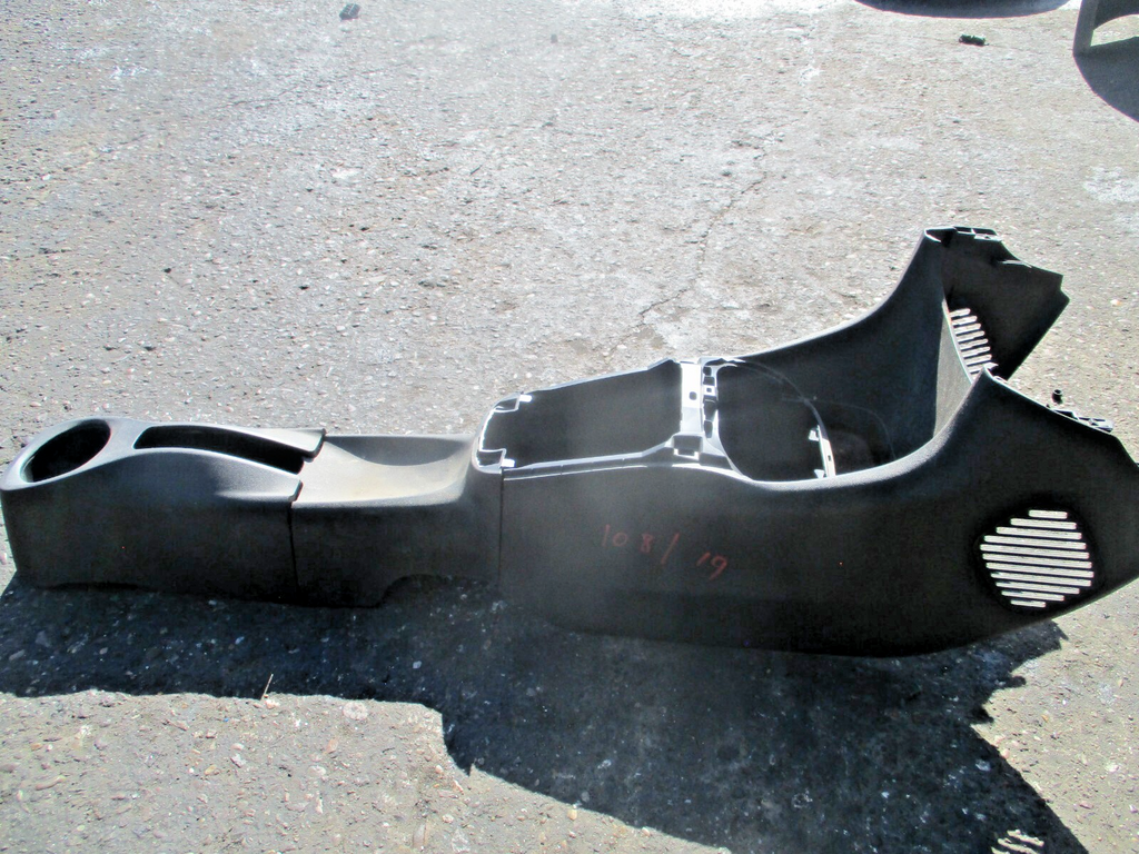 2019 PEUGEOT 108 CENTER CONSOLE CUP HOLDER PANEL TRIM 1388649XZD