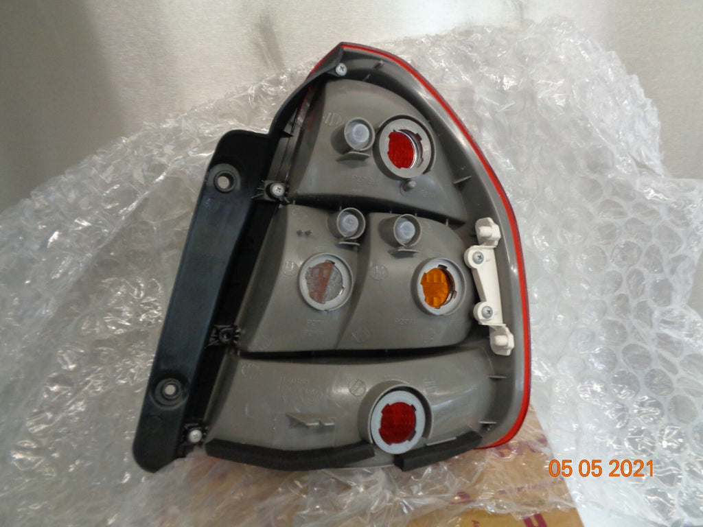 HYUNDAI ACCENT SEDAN 2000 2002 NS PASSENGER REAR LIGHT 478850071 11B150012B