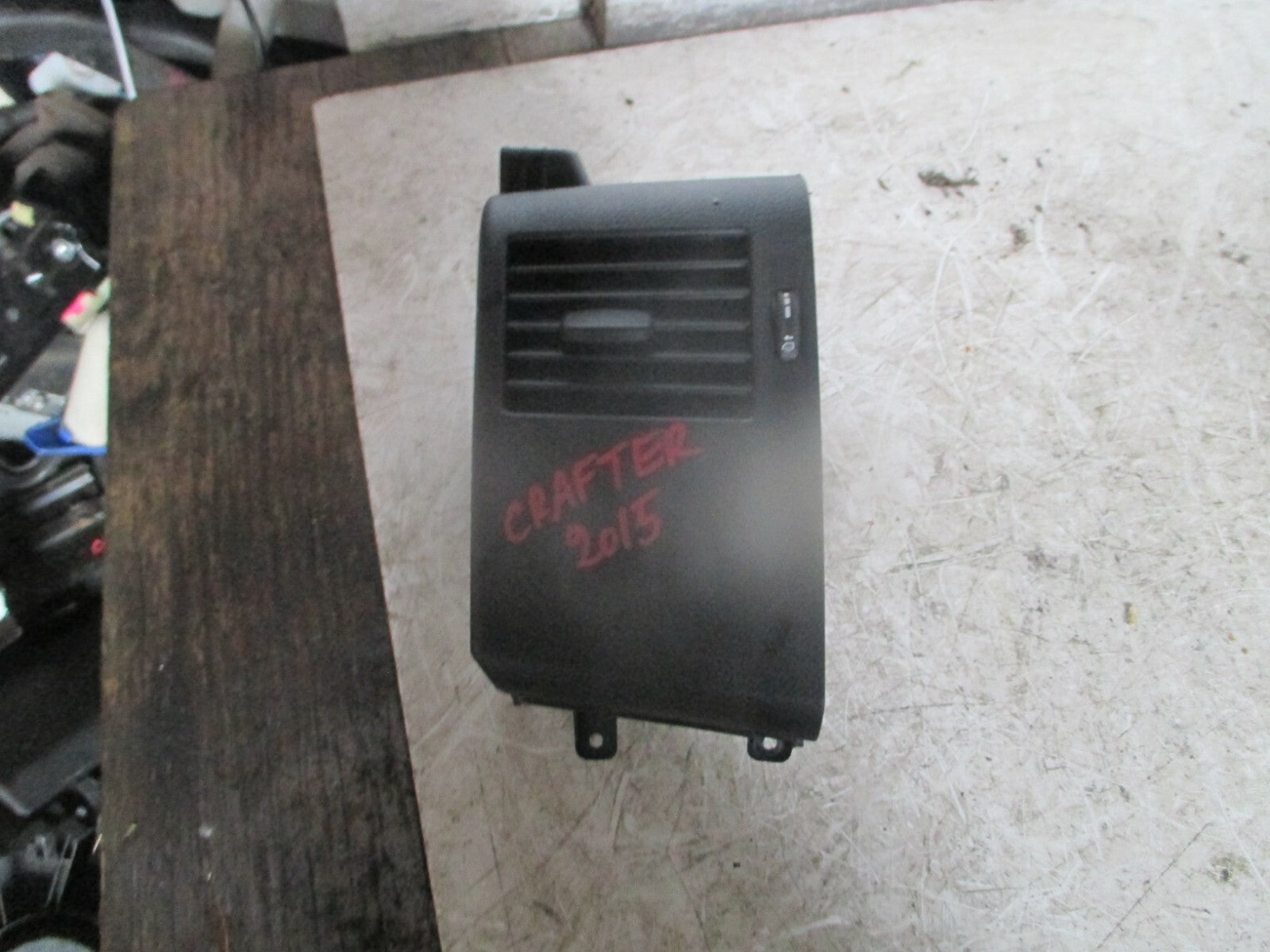 VW VOLKSWAGEN CRAFTER 2015 MK1 NSF FRONT PASSENGER SIDE AIR VENT A9068300654