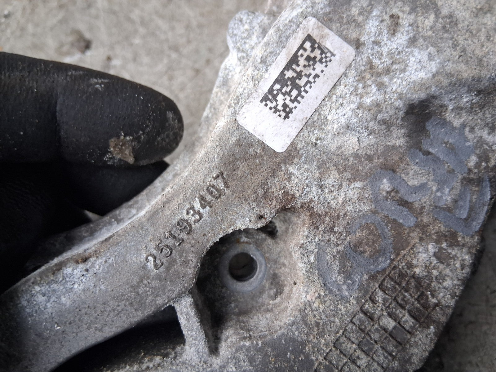 2018 VAUXHALL CORSA E WATER PUMP 25193407