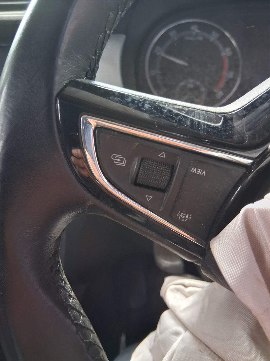 2019 SKODA FABIA MK3 NJ 1.0 PETROL MULTIFUNCTIONAL STEERING WHEEL BLACK