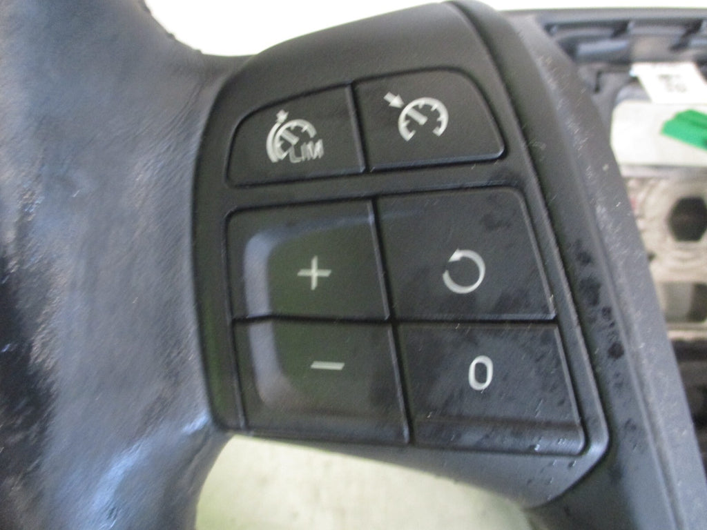 VOLVO V40 2014 MULTIFUNCTION LEATHER STEERING WHEEL 34110217