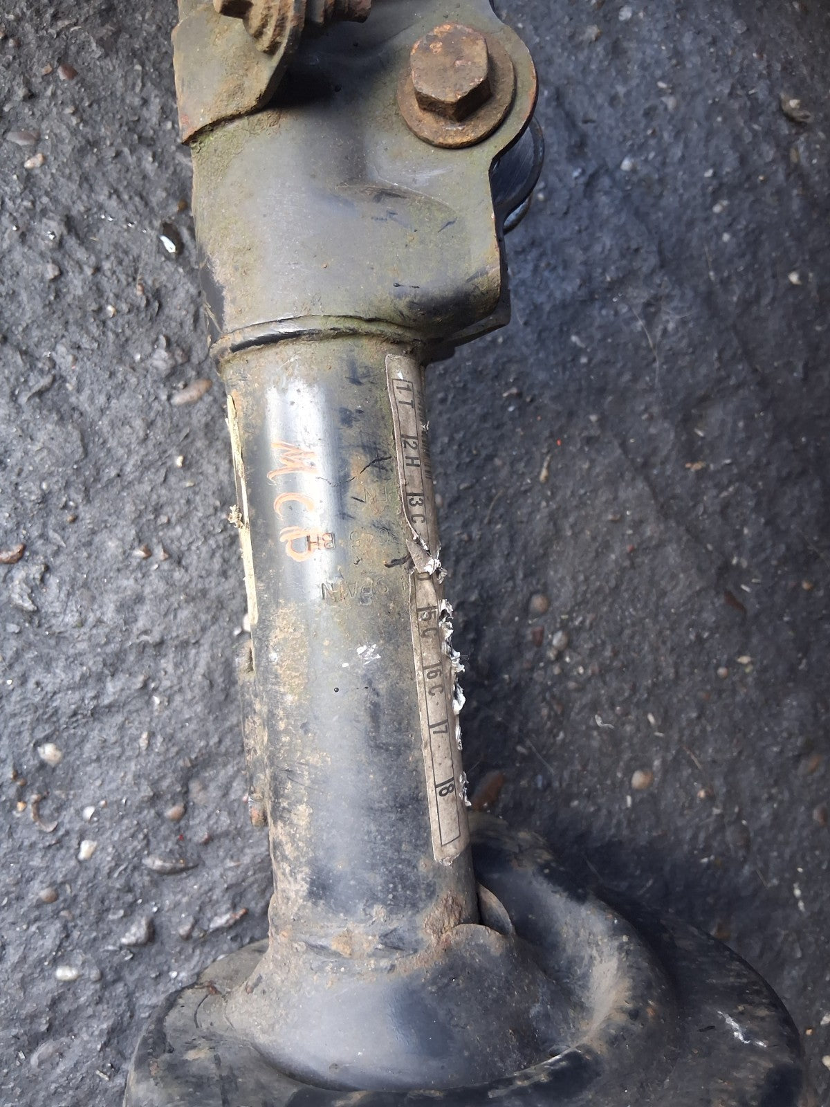 2016 FORD FIESTA MK7 OSF DRIVER SIDE FRONT RIGTH SUSPENSION LEG 8V5118045BH