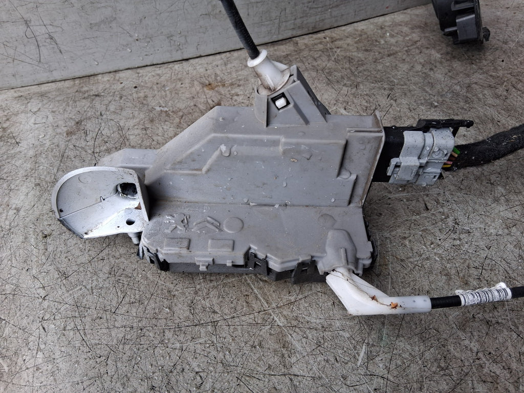 2018 CITROEN BERLINGO MK2 OSF DRIVER SIDE FRONT RIGHT DOOR LOCK MECHANISM 828412