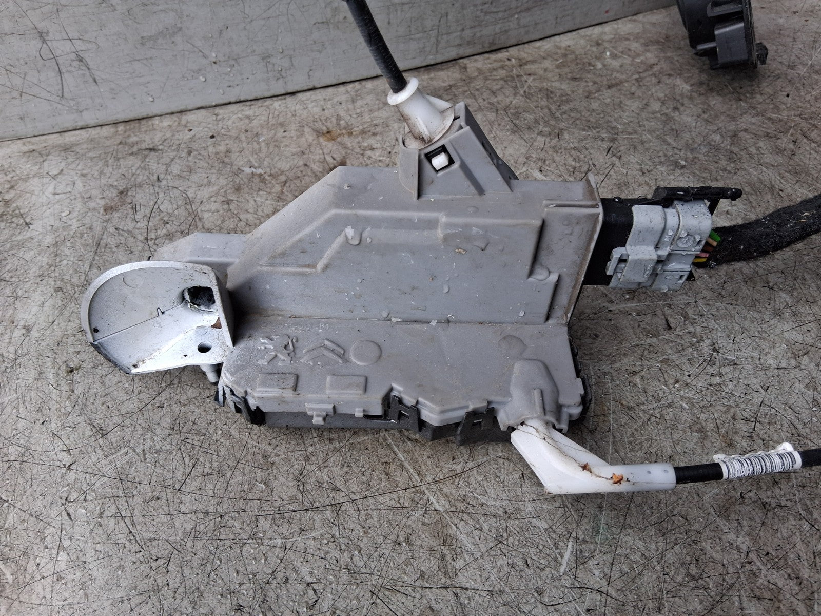 2018 CITROEN BERLINGO MK2 OSF DRIVER SIDE FRONT RIGHT DOOR LOCK MECHANISM 828412
