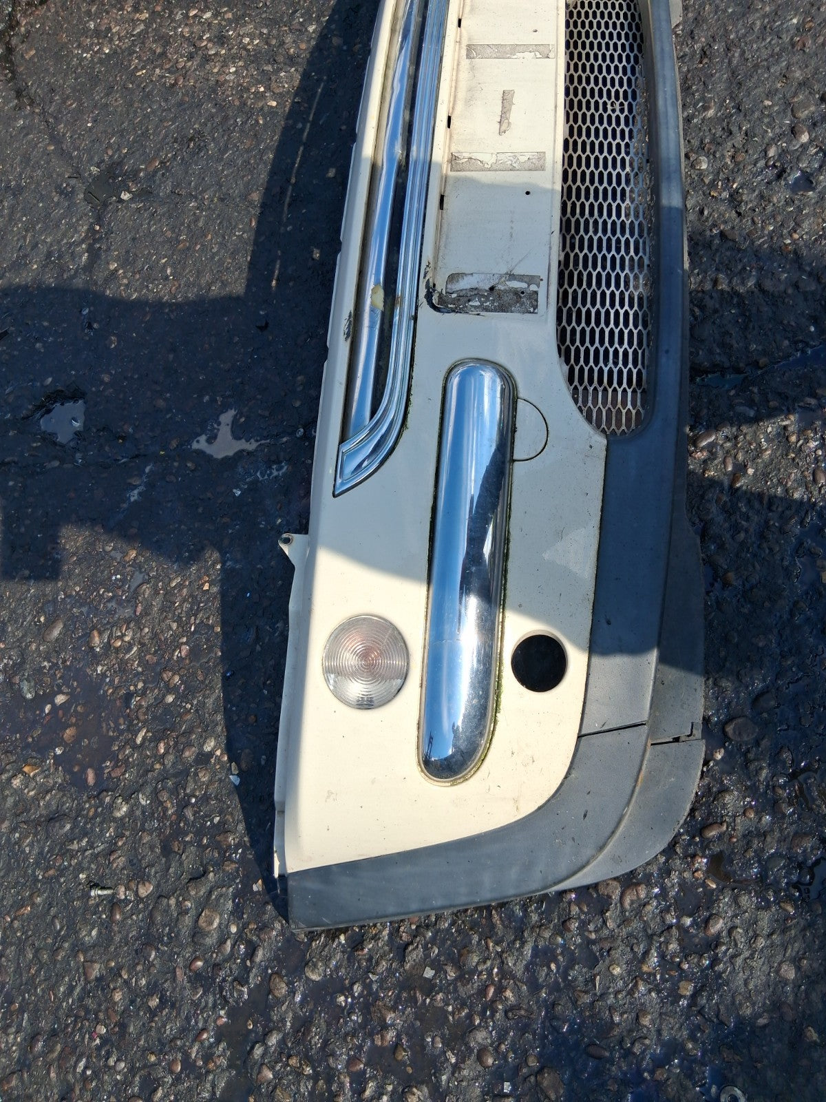 2003 BMW MINI COOPER R50 COMPLETE FRONT BUMPER WITH GRILL FOG LIGHT