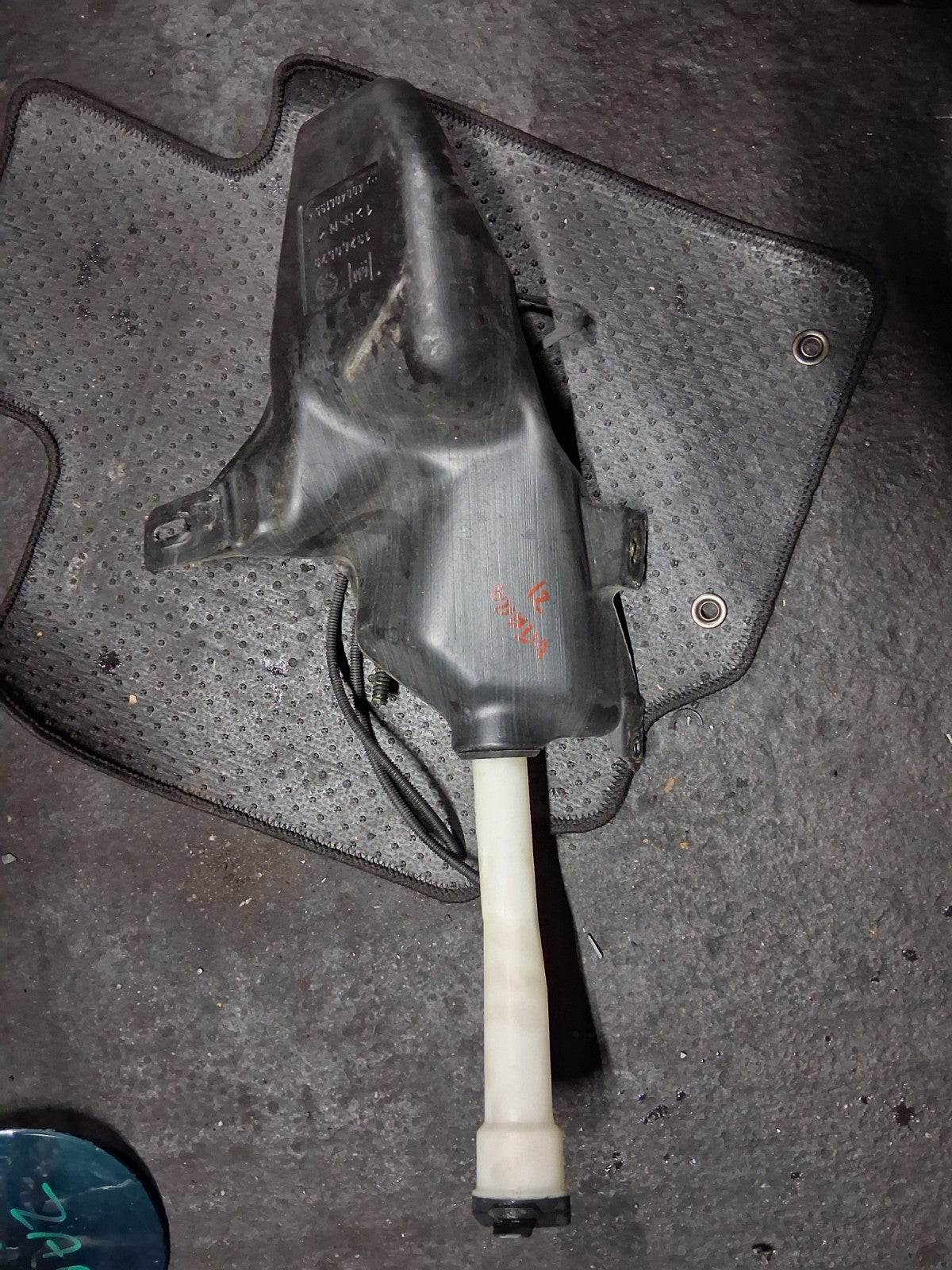 2018 VAUXHALL ZAFIRA C FRONT WINDSCREEN WASHER BOTTLE RESERVOIR 13260579