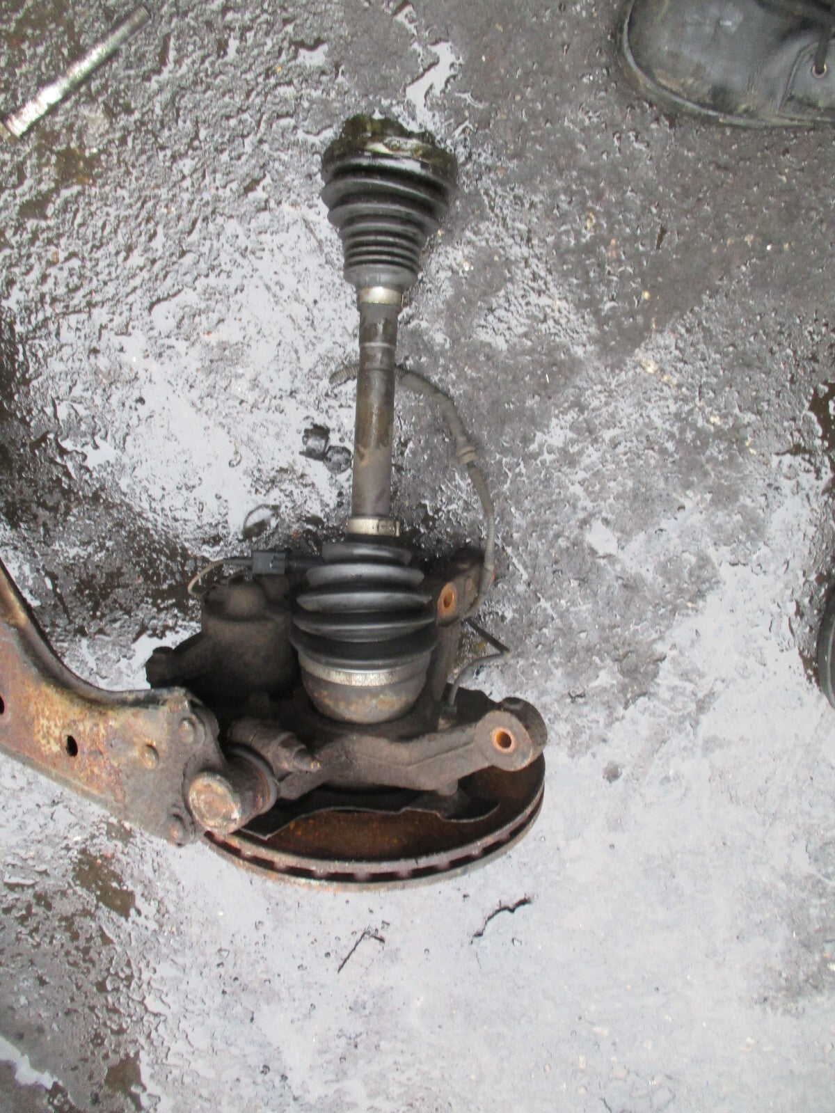 2015 PEUGEOT BIPPER 1.3 DIESEL OSF DRIVER SIDE HUB, DRIVE SHAFT & WISH BONE