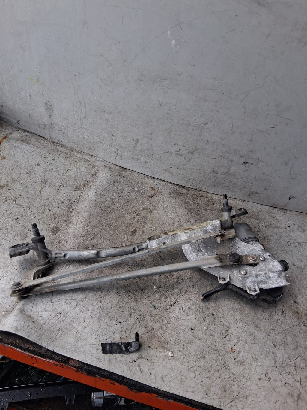 2017 FORD FIESTA FRONT WINDSCREEN WIPER MOTOR & LINKAGE 3397021587