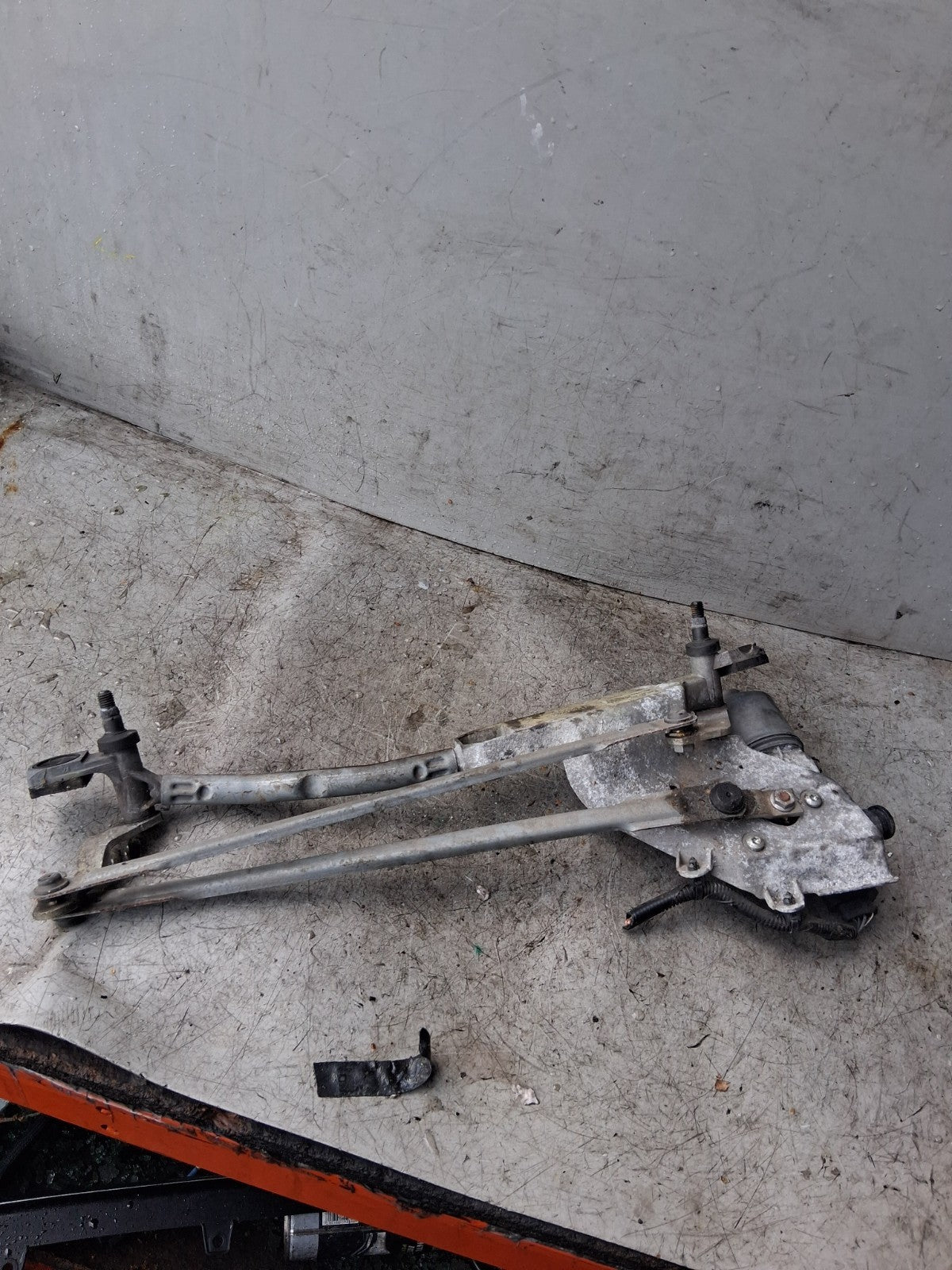 2017 FORD FIESTA FRONT WINDSCREEN WIPER MOTOR & LINKAGE 3397021587