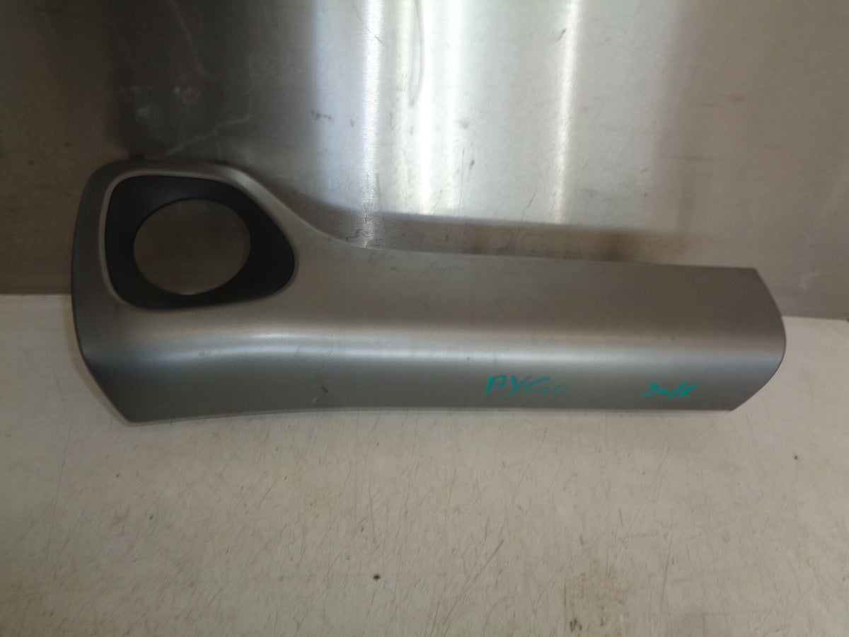 TOYOTA AYGO MK2 2016 NS PASSENGER SIDE AIR VENT TRIM GREY 550120H060