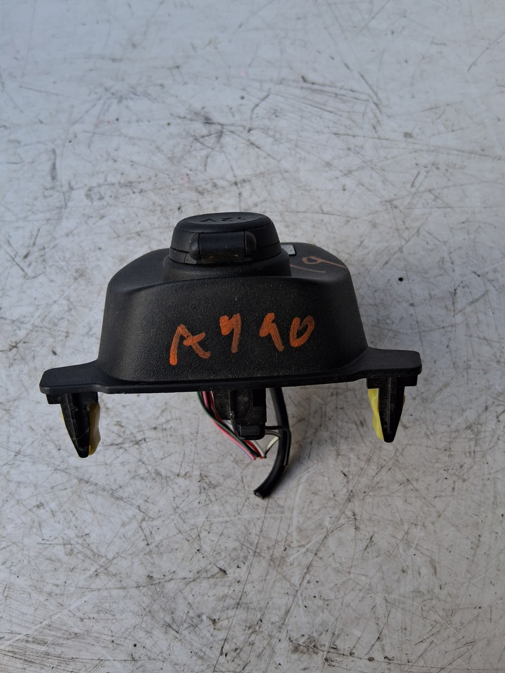 2019 TOYOTA AYGO MK2 AUX USB AND CIGARETTE LIGHTER TRIM PANEL 1389320X
