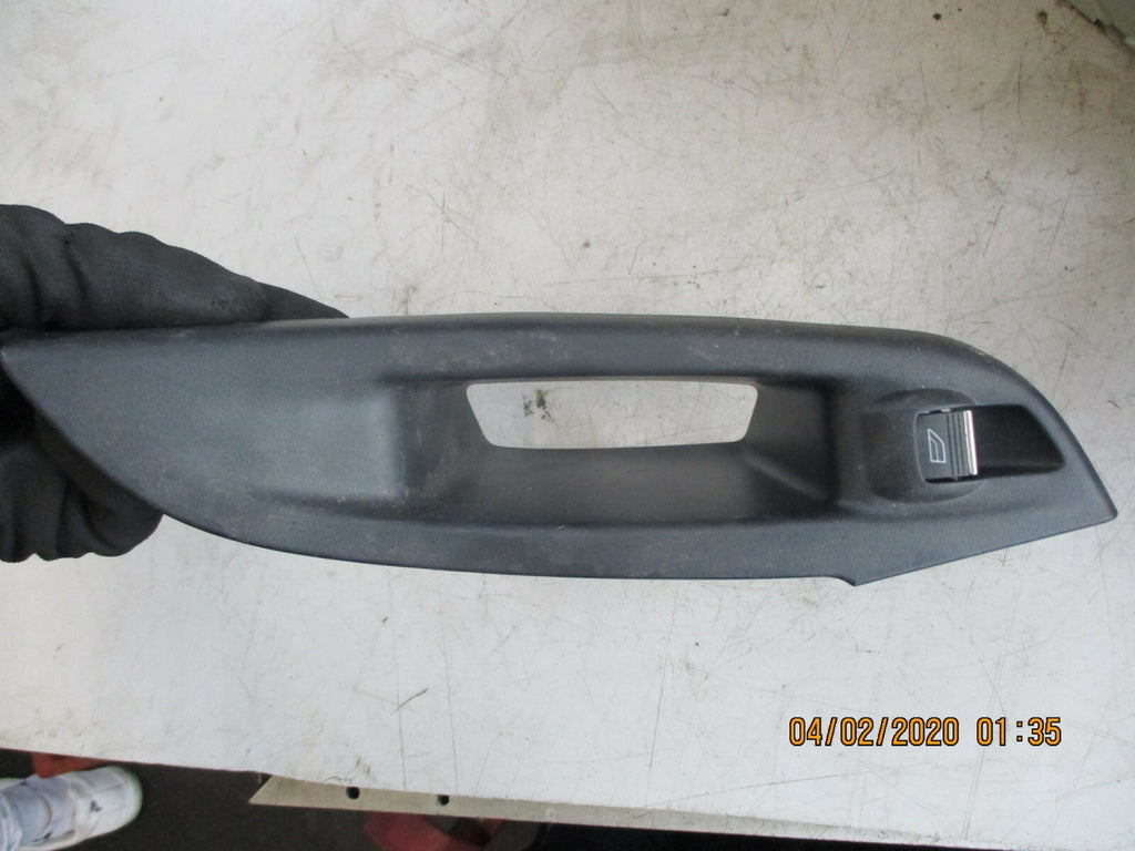 FORD FOCUS MK3 2015 OSR DRIVER SIDE REAR WINDOW CONTROL SWITCH TRIM BM51A237W20