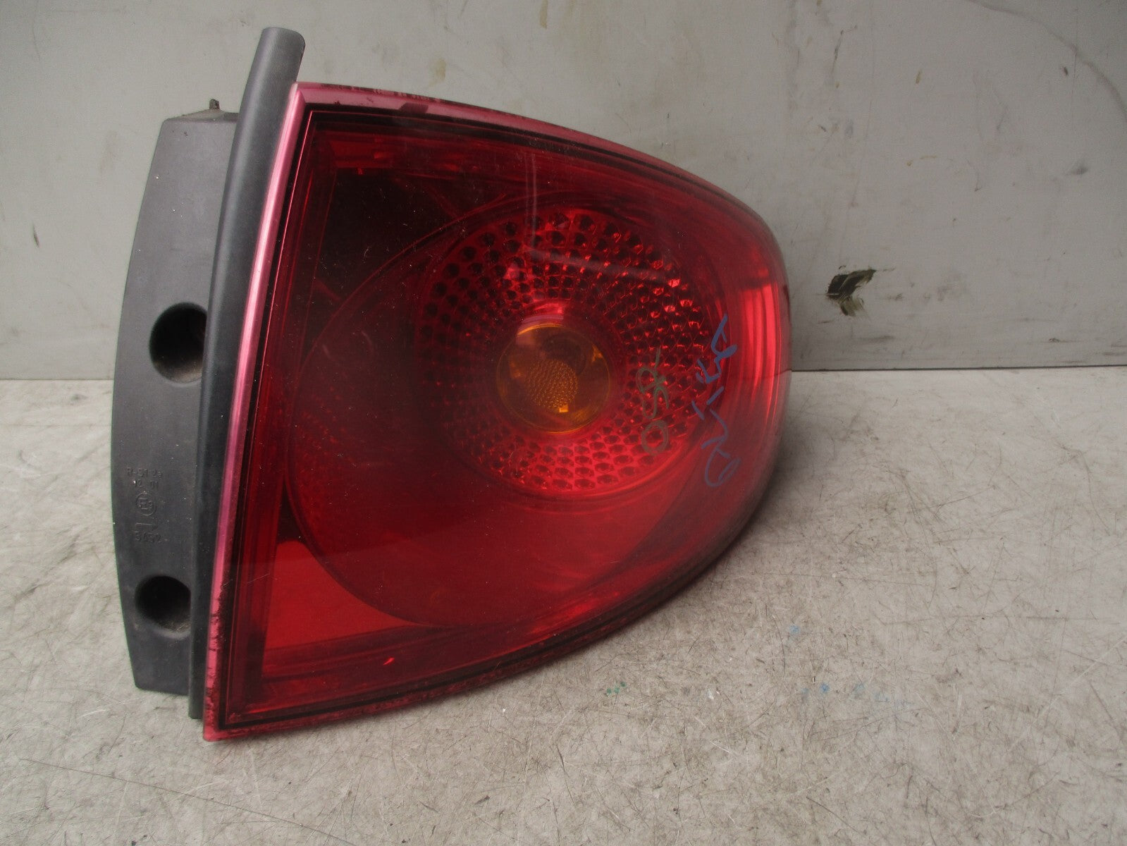 2004 SEAT ALTEA MK1 OSR DRIVER SIDE REAR TAIL LIGHT TAIL LAMP 5P0945112