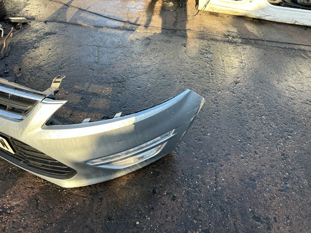 FORD MONDEO MK4 2013 FACELIFT FRONT BUMPER COMPLETE WITH DRL GRILLS H8 SILVER