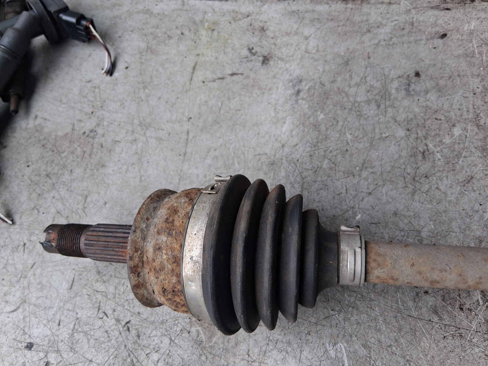 FIAT 500 MK1 2014 NSF PASSENGER SIDE FRONT LEFT DRIVESHAFT 00519554810