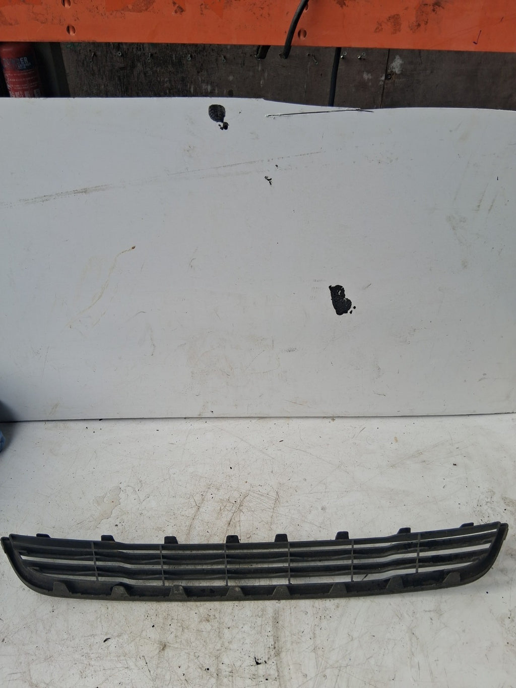 2010 FORD FIESTA MK7 FRONT LOWER GRILLE C1BB17K945AA