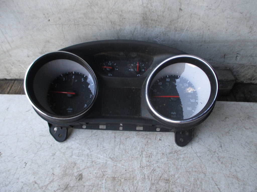VAUXHALL ASTRA MK7 1.4 PETROL 2018 SPEEDOMETER SPEEDO METER CLUSTERS 39143412