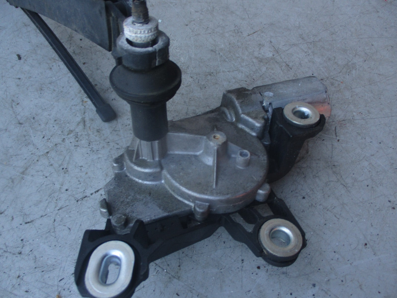 2008 VW VOLKSWAGEN POLO REAR WIPER MOTOR 606955711A