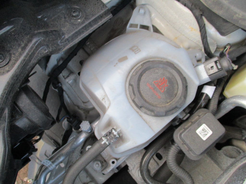 2023 VW VOLKSWAGEN T CROSS COOLANT WATER EXPANSION OVERFLOW TANK 2Q0121407D